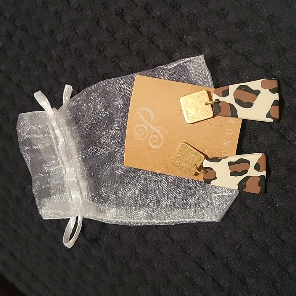 Plunder earrings